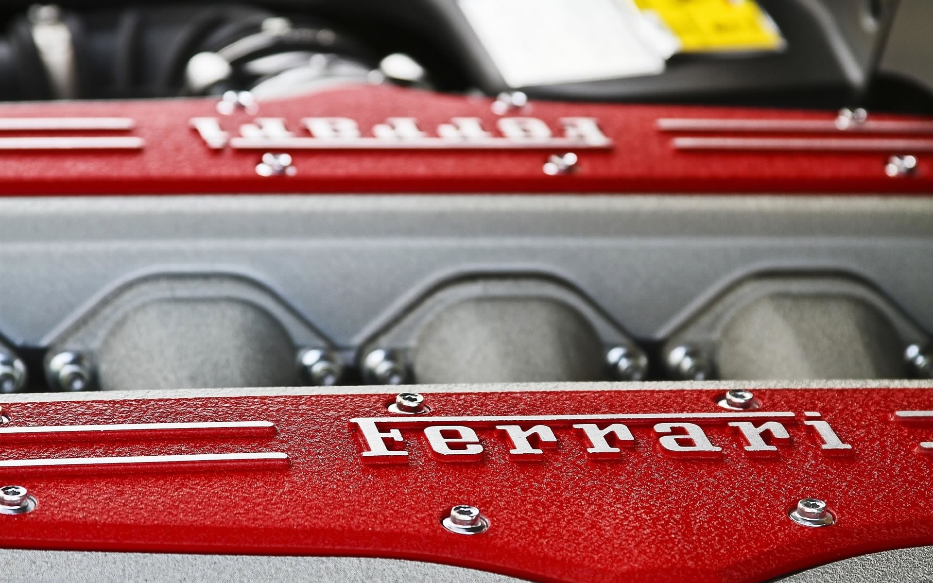 Motor Ferrari Wallpaper